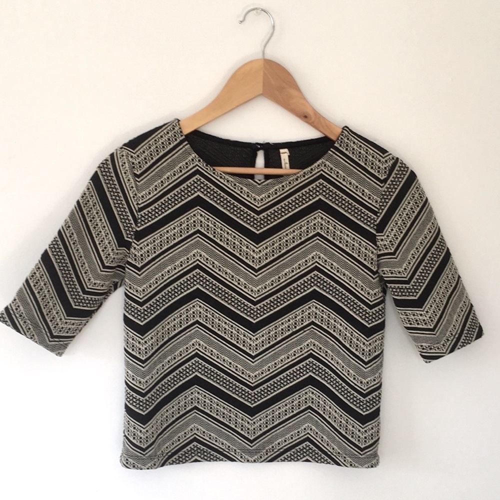 Willow & Clay Chevron Crop Top - XS